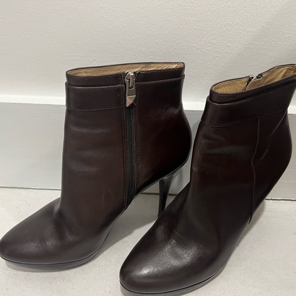 Michael Kors boot heels. Dark brown. Size 7 1/2 - Picture 1 of 6